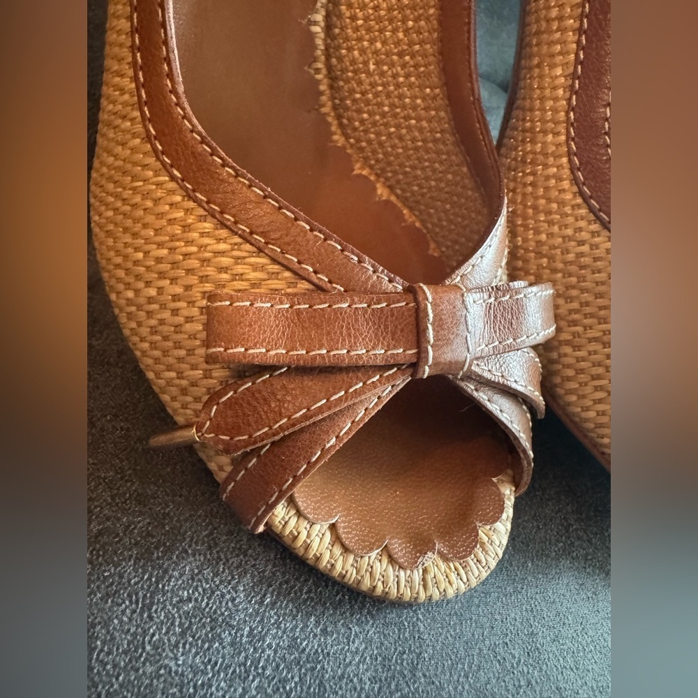 Vintage Moschino Brown and Tan Heels - Picture 3 of 9